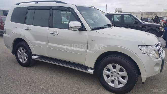 Mitsubishi Pajero 2011, 127,000 km - 3.5 l - Bakı