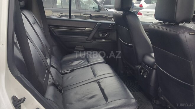 Mitsubishi Pajero 2011, 127,000 km - 3.5 l - Bakı