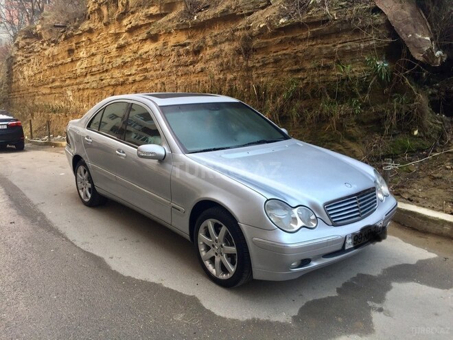 Mercedes C 320 2000, 338,000 km - 3.2 l - Bakı