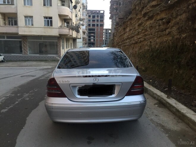 Mercedes C 320 2000, 338,000 km - 3.2 l - Bakı