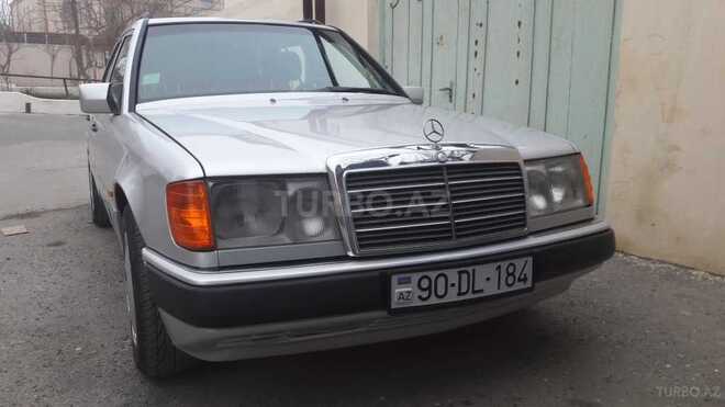 Mercedes E 200 1992, 330,359 km - 2.0 l - Bakı