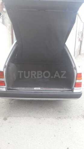 Mercedes E 200 1992, 330,359 km - 2.0 l - Bakı