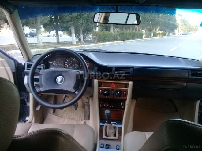 Mercedes E 230 1991, 312,000 km - 2.3 l - Sumqayıt