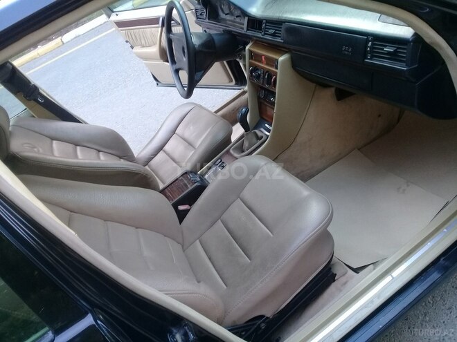 Mercedes E 230 1991, 312,000 km - 2.3 l - Sumqayıt