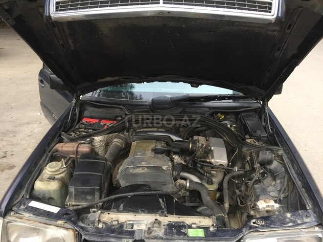 Mercedes E 200 1995, 345,000 km - 2.0 л - Bakı