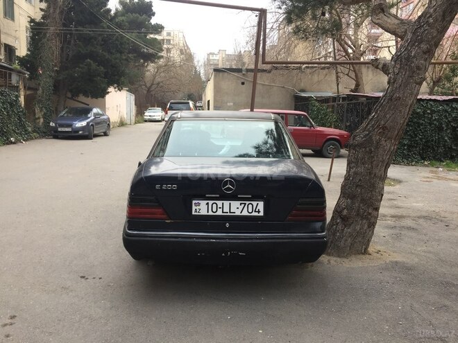 Mercedes E 200 1995, 345,000 km - 2.0 л - Bakı