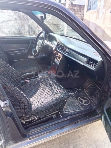Mercedes 190 1993, 268,000 km - 2.0 л - Bakı