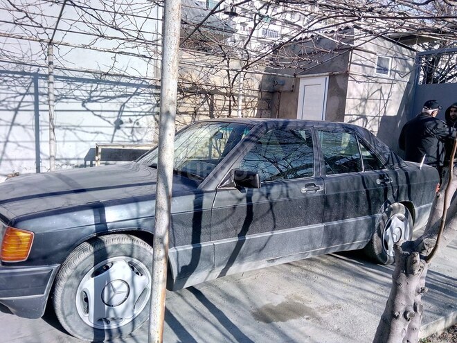 Mercedes 190 1993, 268,000 km - 2.0 л - Bakı