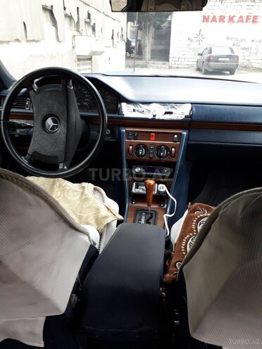 Mercedes E 230 1991, 299,290 km - 2.3 l - Bakı