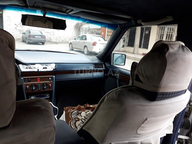 Mercedes E 230 1991, 299,290 km - 2.3 l - Bakı