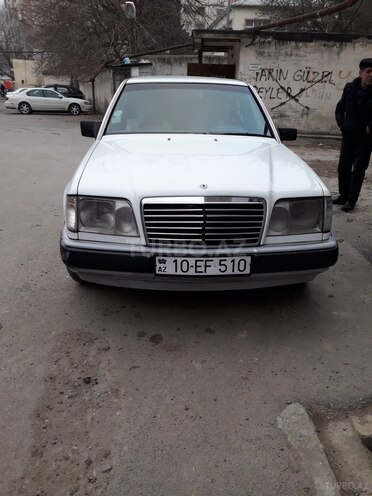 Mercedes E 230 1991, 299,290 km - 2.3 l - Bakı