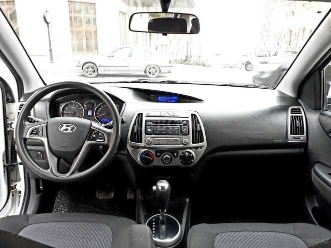 Hyundai i20 2012, 67,500 km - 1.4 l - Bakı
