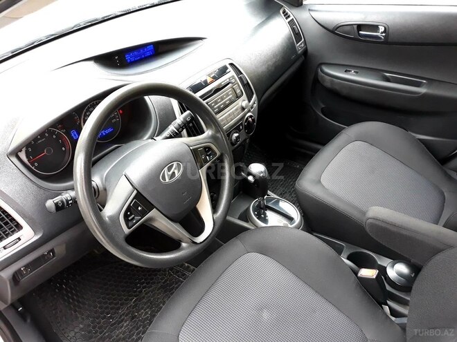 Hyundai i20 2012, 67,500 km - 1.4 l - Bakı