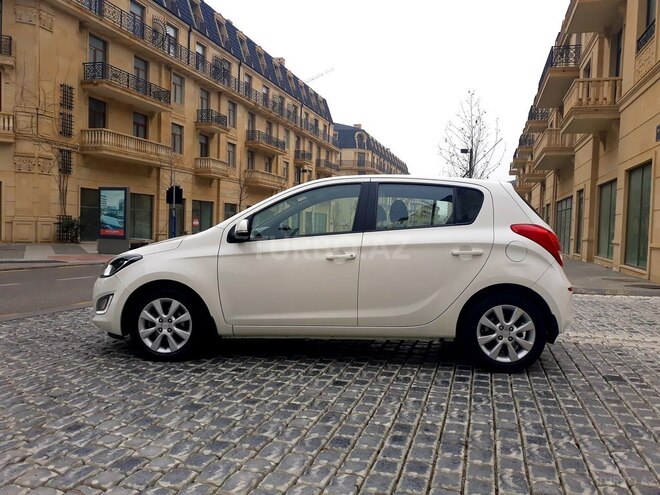 Hyundai i20 2012, 67,500 km - 1.4 l - Bakı
