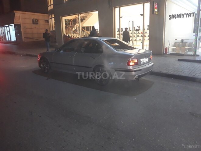 BMW 528 2000, 268,743 km - 2.8 l - Bakı