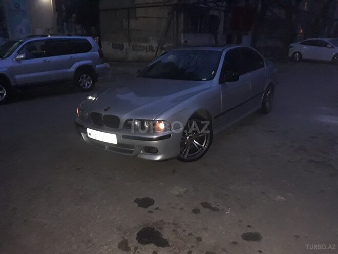 BMW 528 2000, 268,743 km - 2.8 l - Bakı