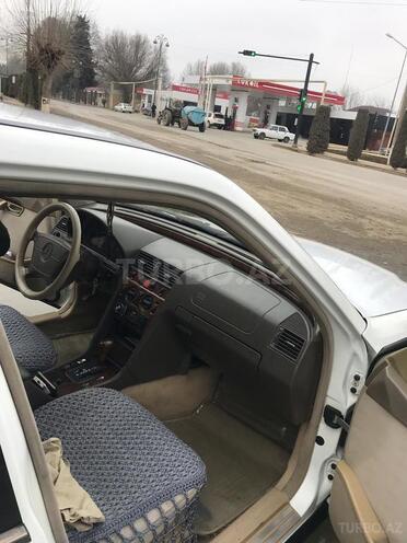 Mercedes C 220 1995, 375,000 km - 0.3 l - Ağcabədi