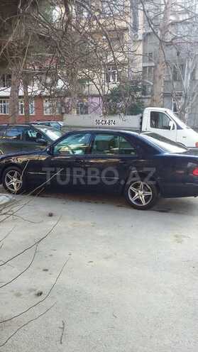 Mercedes E 220 2000, 295,000 km - 2.2 л - Sumqayıt