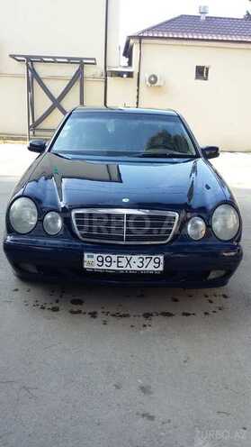 Mercedes E 220 2000, 295,000 km - 2.2 л - Sumqayıt
