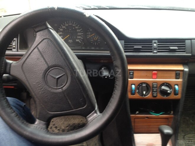 Mercedes E 280 1993, 400,455 km - 0.3 л - Bakı