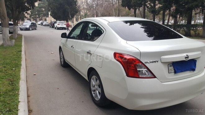 Nissan Sunny 2013, 112,400 km - 1.5 l - Bakı