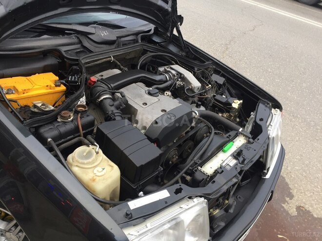 Mercedes E 200 1993, 279,900 km - 2.0 л - Bakı