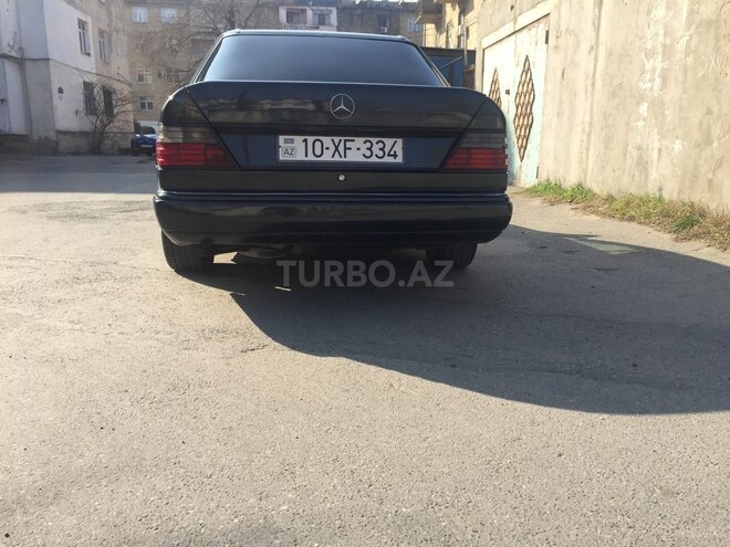 Mercedes E 200 1993, 279,900 km - 2.0 л - Bakı