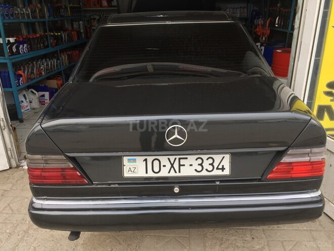 Mercedes E 200 1993, 279,900 km - 2.0 л - Bakı