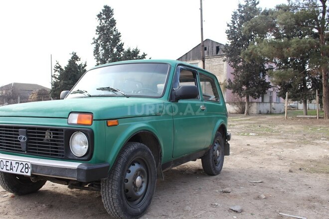 LADA (VAZ) Niva 1982, 150,000 km - 1.6 l - Samux