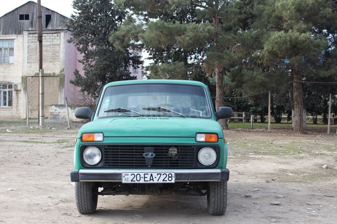 LADA (VAZ) Niva 1982, 150,000 km - 1.6 l - Samux