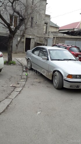 BMW 318 1994, 295,000 km - 1.5 l - Bakı