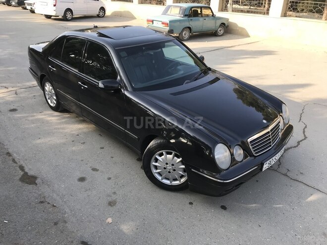 Mercedes E 280 2000, 299,000 km - 2.8 l - Bakı
