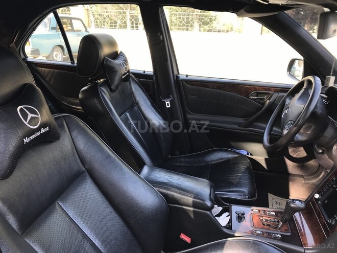 Mercedes E 280 2000, 299,000 km - 2.8 l - Bakı