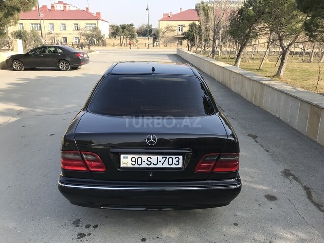 Mercedes E 280 2000, 299,000 km - 2.8 l - Bakı
