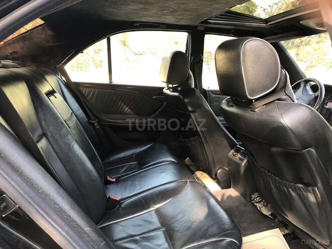 Mercedes E 280 2000, 299,000 km - 2.8 l - Bakı