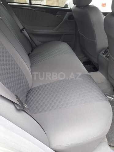 Mercedes E 240 2001, 218,941 km - 2.6 l - Bakı