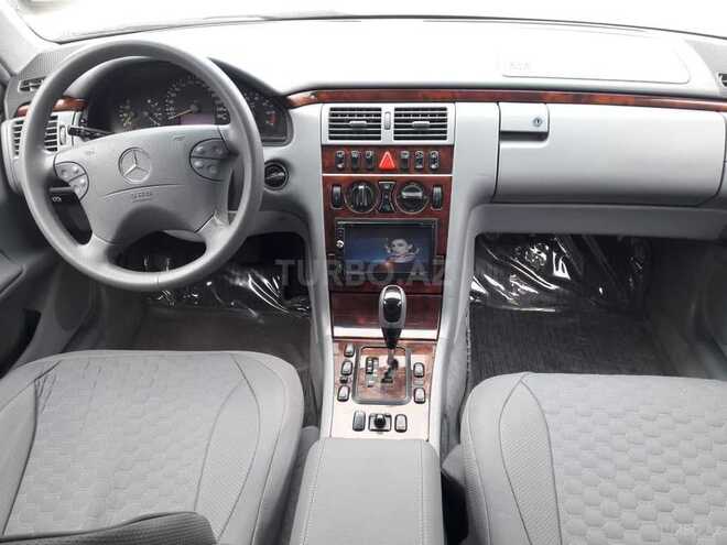 Mercedes E 240 2001, 218,941 km - 2.6 l - Bakı