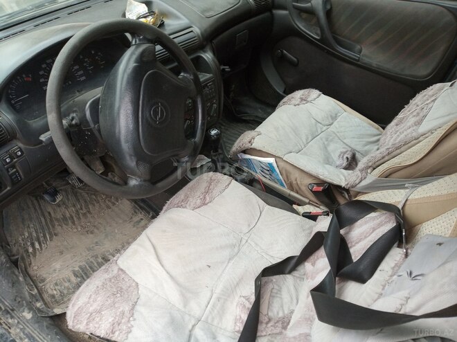 Opel Astra 1997, 141,000 km - 1.6 l - Bakı