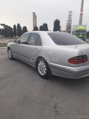 Mercedes E 240 1999, 296,500 km - 2.4 l - Bakı