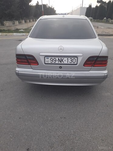 Mercedes E 240 1999, 296,500 km - 2.4 l - Bakı