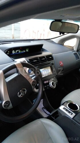 Toyota Prius V 2013, 180,100 km - 1.8 l - Bakı
