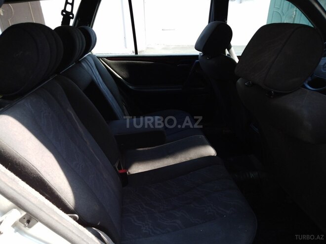 Mercedes E 240 1998, 265,000 km - 2.4 l - Bakı