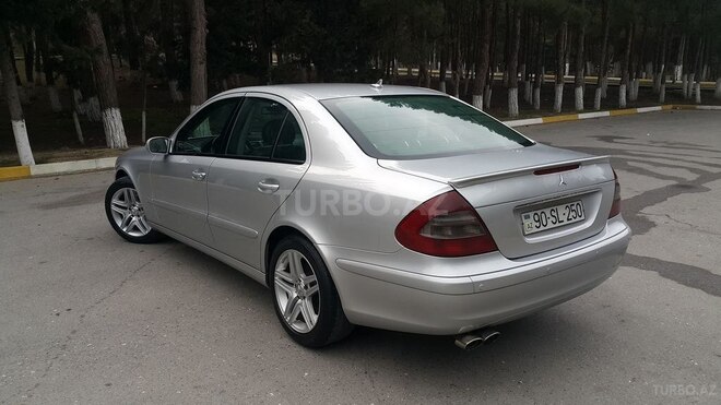 Mercedes E 220 2004, 241,232 km - 2.2 л - Sumqayıt