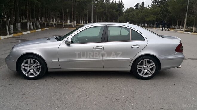 Mercedes E 220 2004, 241,232 km - 2.2 л - Sumqayıt