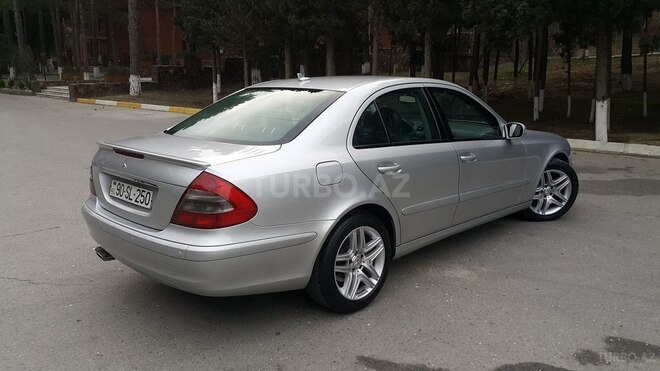 Mercedes E 220 2004, 241,232 km - 2.2 л - Sumqayıt