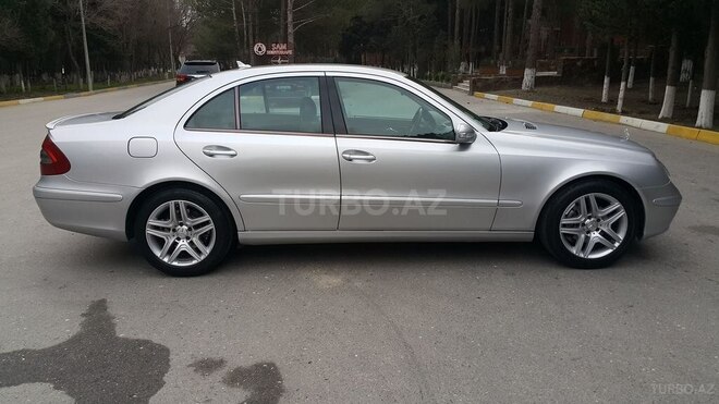 Mercedes E 220 2004, 241,232 km - 2.2 л - Sumqayıt