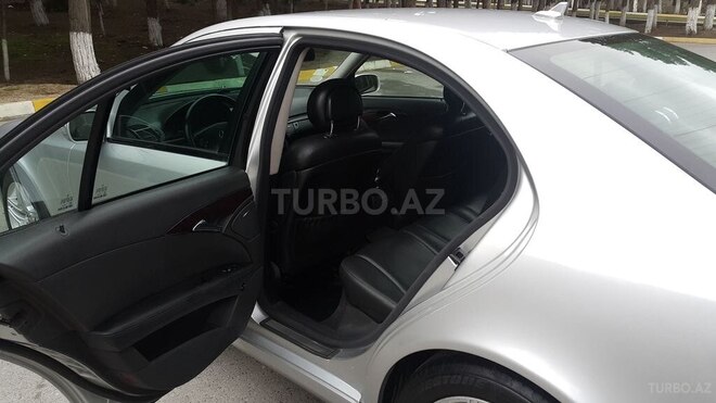 Mercedes E 220 2004, 241,232 km - 2.2 л - Sumqayıt