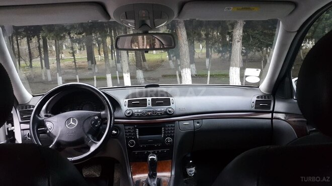 Mercedes E 220 2004, 241,232 km - 2.2 л - Sumqayıt