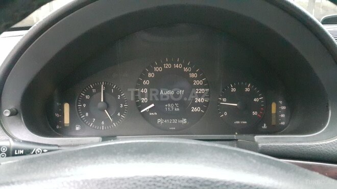 Mercedes E 220 2004, 241,232 km - 2.2 л - Sumqayıt