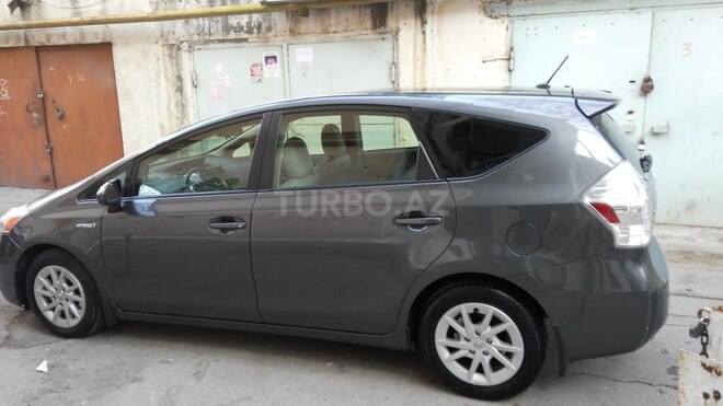 Toyota Prius V 2013, 180,100 km - 1.8 l - Bakı